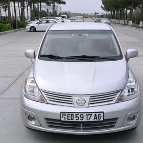 Nissan Versa 2008