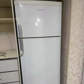 BEKO холодильник