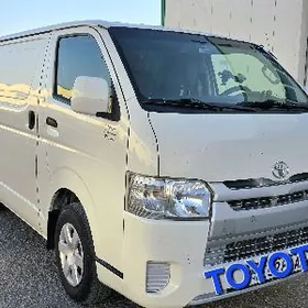 Toyota Hiace 2018