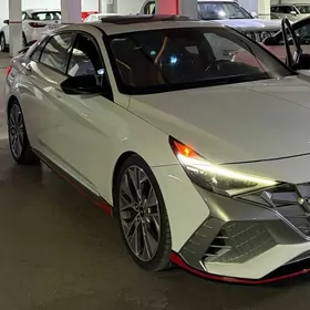 Hyundai Elantra 2022