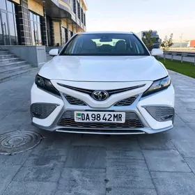 Toyota Camry 2022