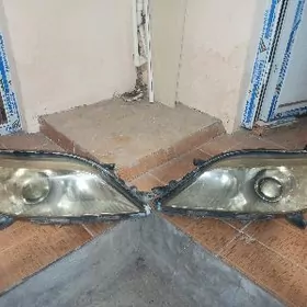 far Toyota sienna 2010