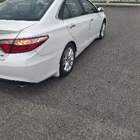 Toyota Camry 2017