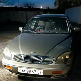 Daewoo Leganza 2000