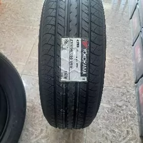 ÝOKOHAMA 215 60R16 JAPAN