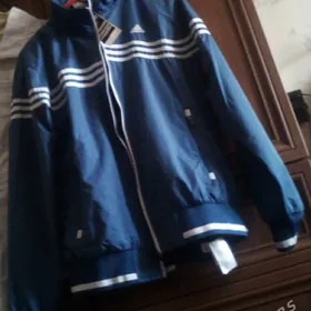 СПОРТИВКА АДИДАС,ДЖИНСЫ КУРТКИ