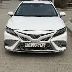 Toyota Camry 2022