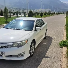 Toyota Camry 2013
