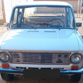 Lada 2104 1986