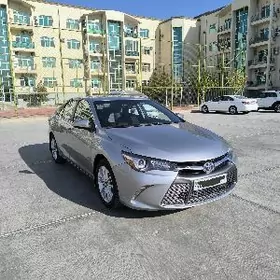Toyota Camry 2017