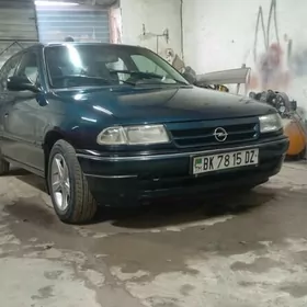 Opel Astra 2004