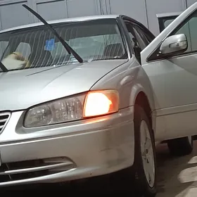 Toyota Camry 2000