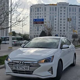 Hyundai Elantra 2019