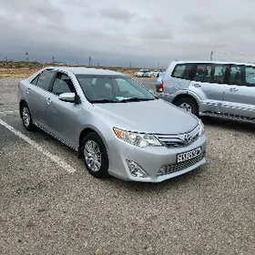 Toyota Camry 2013