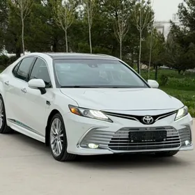 Toyota Camry 2018