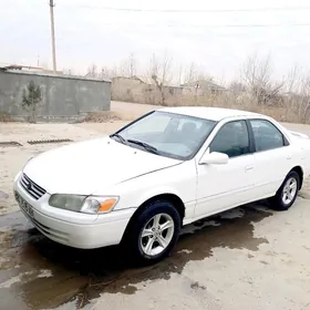 Toyota Camry 2001