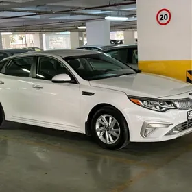 Kia Optima 2019