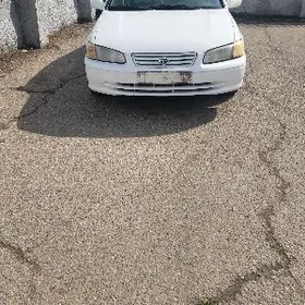 Toyota Camry 2000