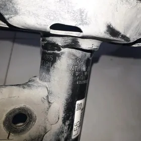 XCamry 18-26 Amortizator opora