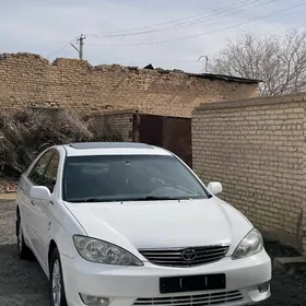 Toyota Camry 2004