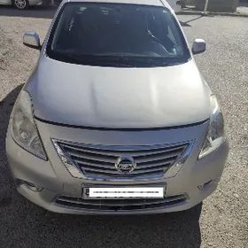 Nissan Versa 2014