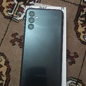 Samsung M13