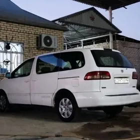 Toyota Sienna 2000