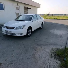 Toyota Camry 2004
