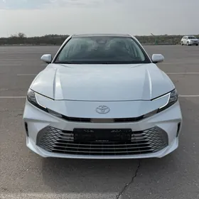 Toyota Camry 2025
