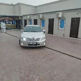 Toyota Camry 2010
