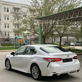 Toyota Camry 2020