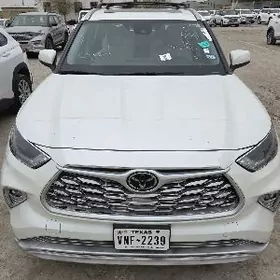 Toyota Highlander 2021
