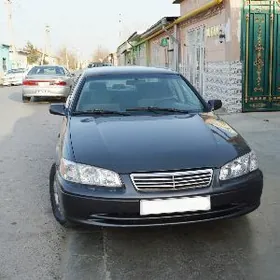 Toyota Camry 2001