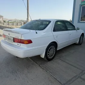 Toyota Camry 2000