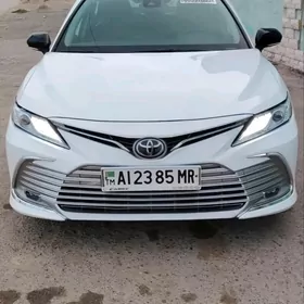 Toyota Camry 2023