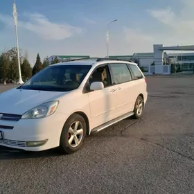 Toyota Sienna 2005