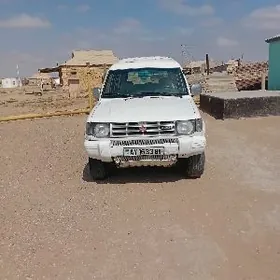 Mitsubishi Pajero 1998