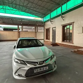 Toyota Camry 2022