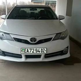 Toyota Camry 2012
