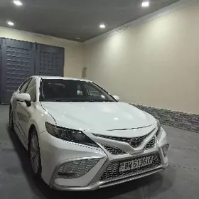 Toyota Camry 2020
