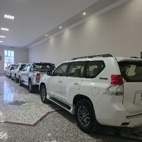 Toyota Land Cruiser Prado 2013