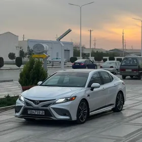 Toyota Camry 2019