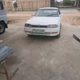 Toyota Camry 1990