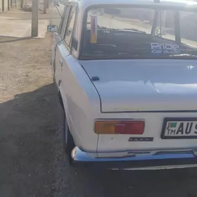 Lada 2104 1985