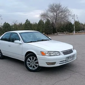 Toyota Camry 2000