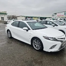 Toyota Camry 2018
