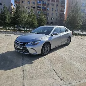 Toyota Camry 2016