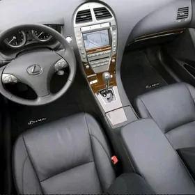 Lexus salon ES 2010