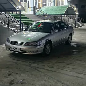 Toyota Camry 2000