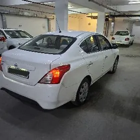 Nissan Sunny 2023